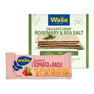 Wasa Delicate Crisp, Sandwich of Crunchy Bites Foto van Wasa Delicate Crisp, Sandwich of Crunchy Bites