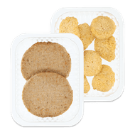 Vega burgers, spinazie kaas rondo's, crispy sticks of nuggets Foto van Vega burgers, spinazie kaas rondo's, crispy sticks of nuggets